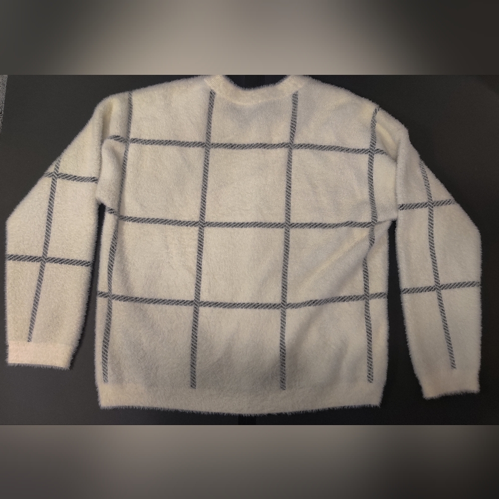 Cyrus Plaid Super Soft Sweater Cream Off white Black Women's Size XL